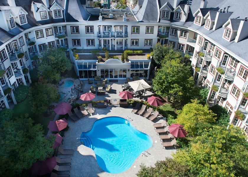 Quebec Mont-Tremblant Pool