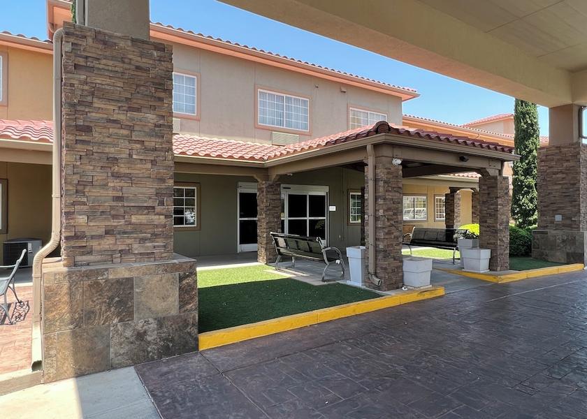 New Mexico Las Cruces Front of property