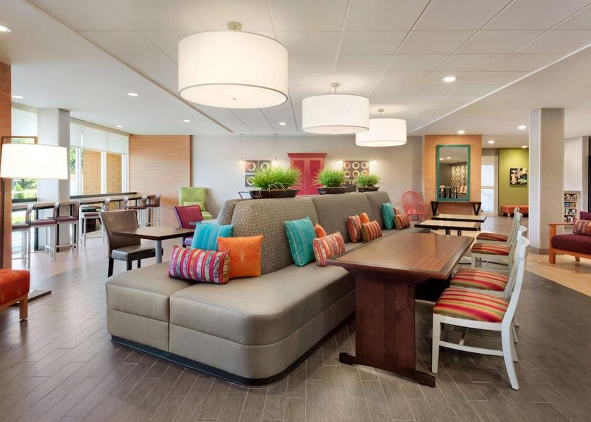 Wisconsin Menomonee Falls Lobby