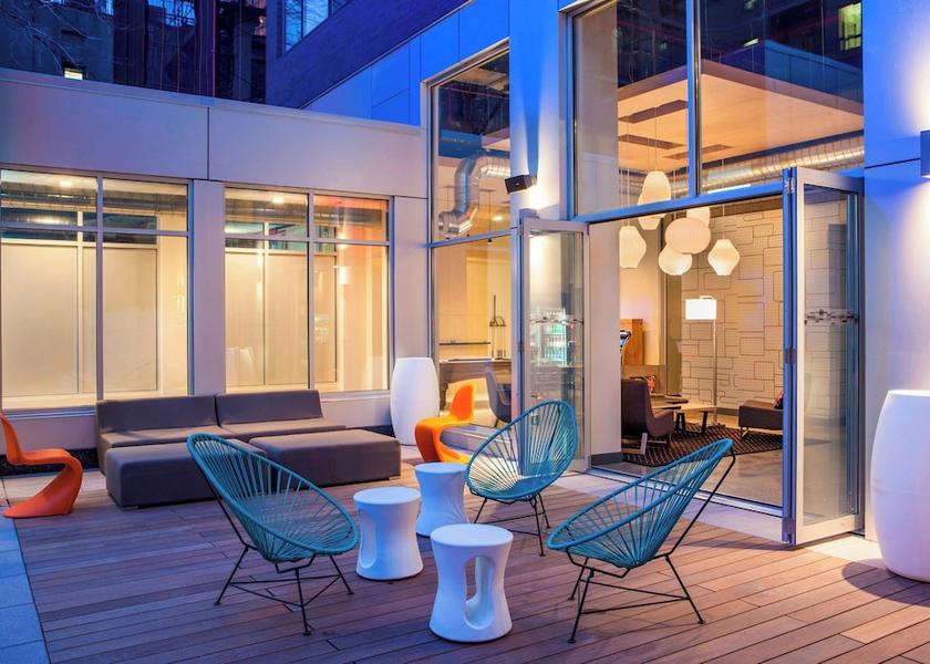 New York Long Island City Courtyard