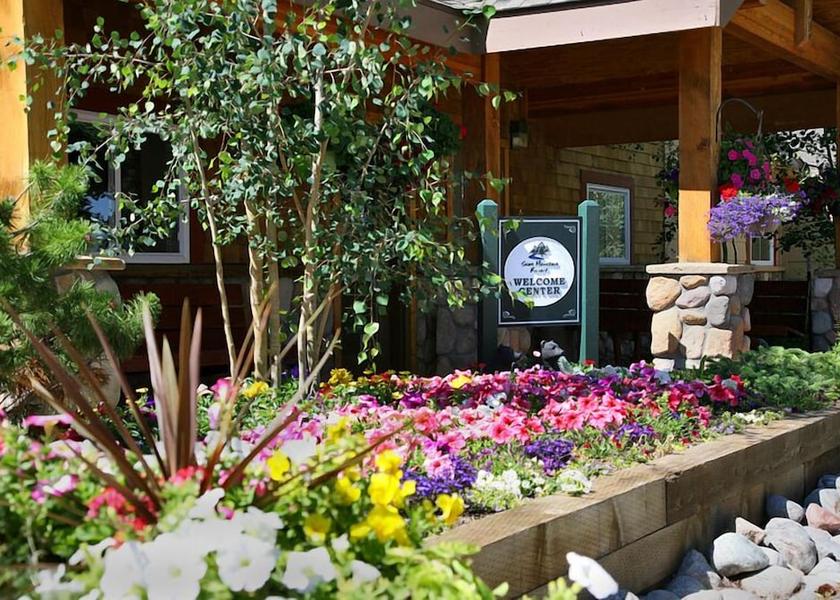 Colorado Keystone Exterior Detail