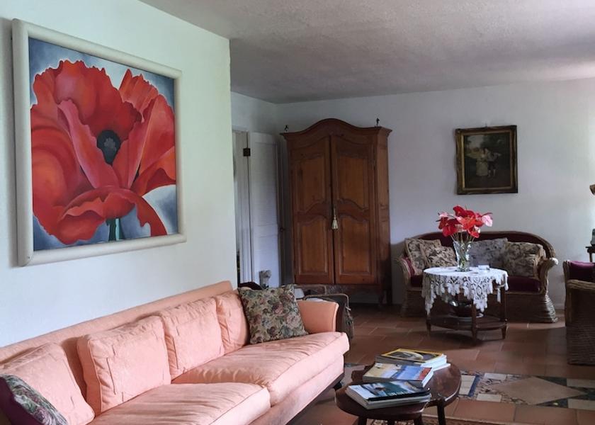 Hawaii Pahoa Lobby