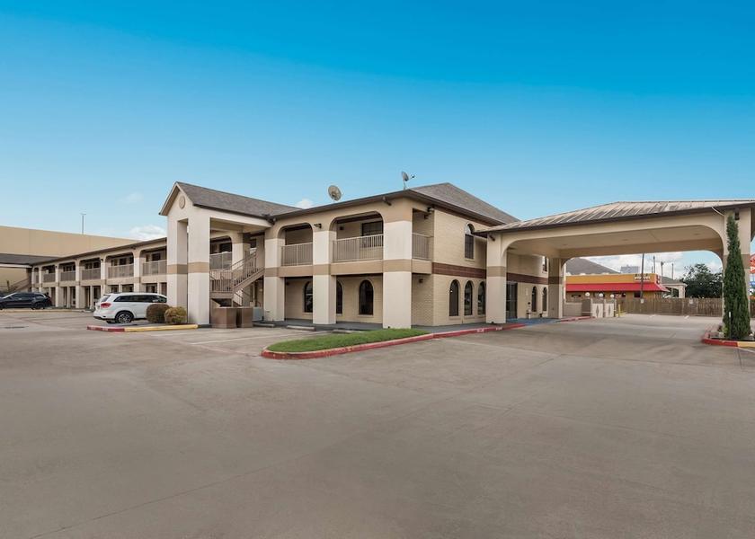 Texas Deer Park Exterior Detail