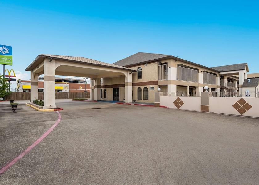 Texas Deer Park Exterior Detail