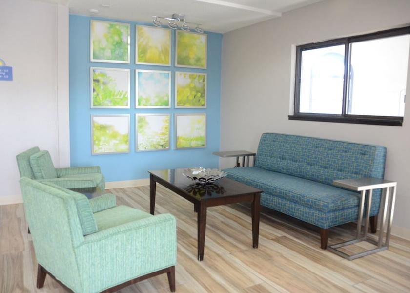 Illinois Le Roy Lobby