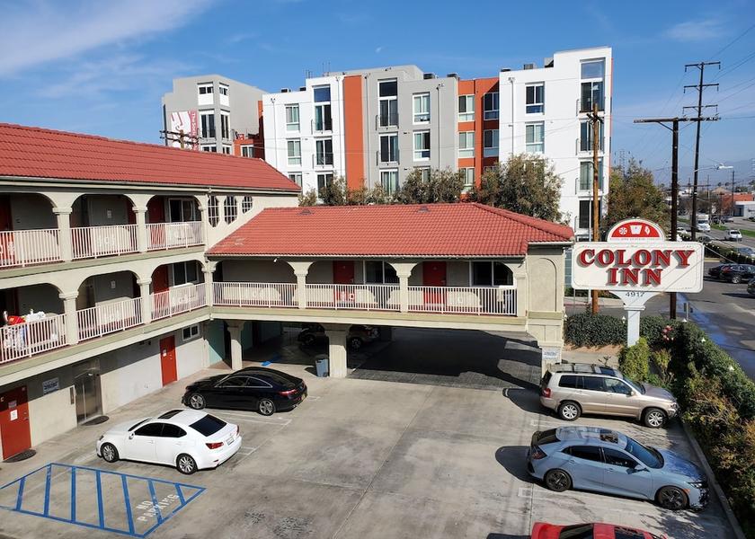 California North Hollywood Exterior