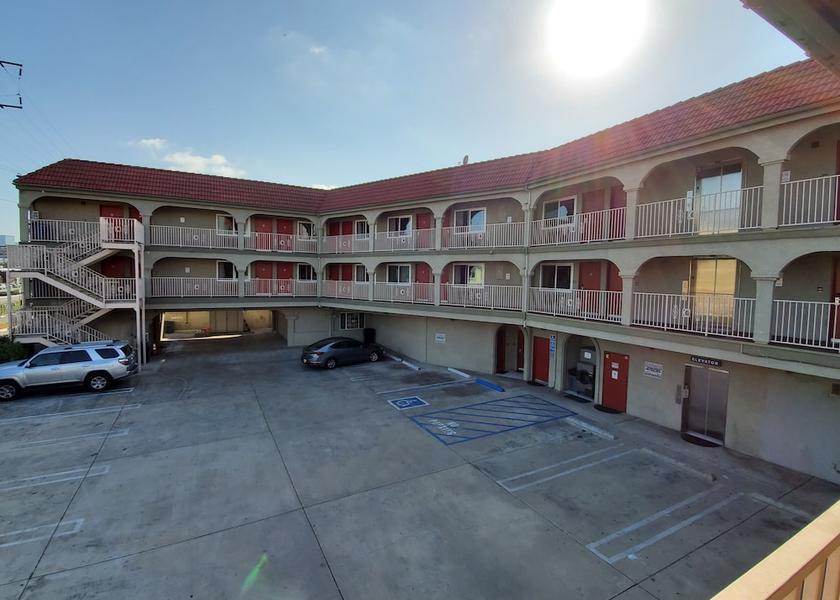 California north hollywood Parking