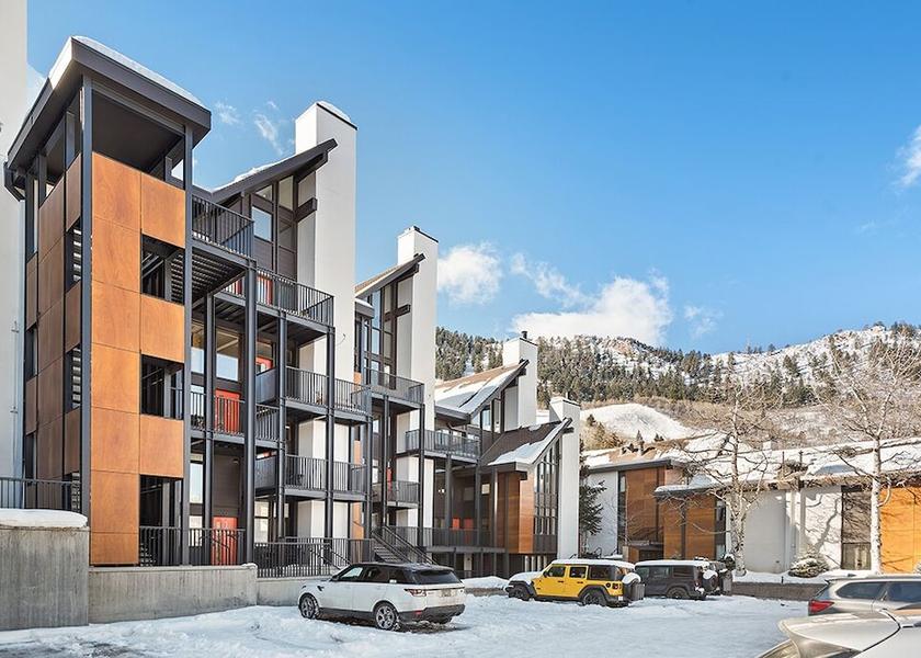 Colorado Aspen Exterior Detail