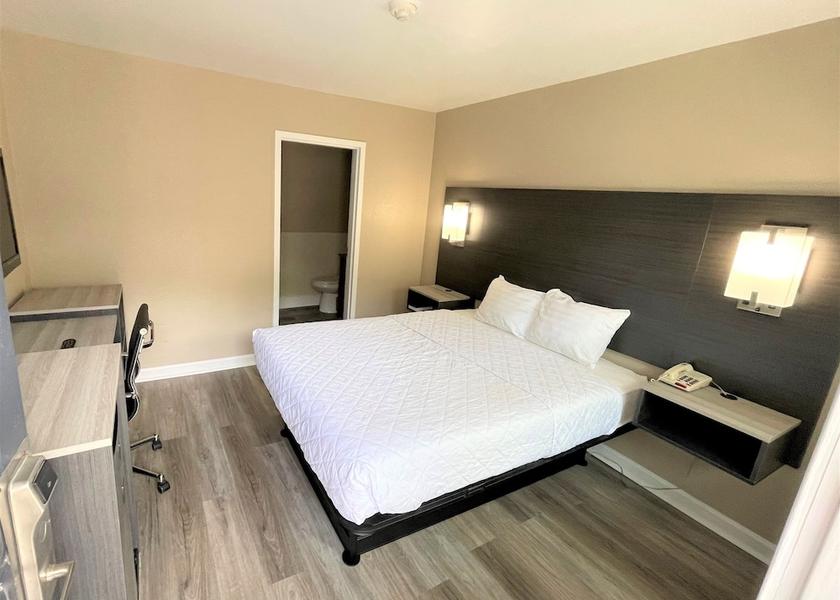 Massachusetts Seekonk Room