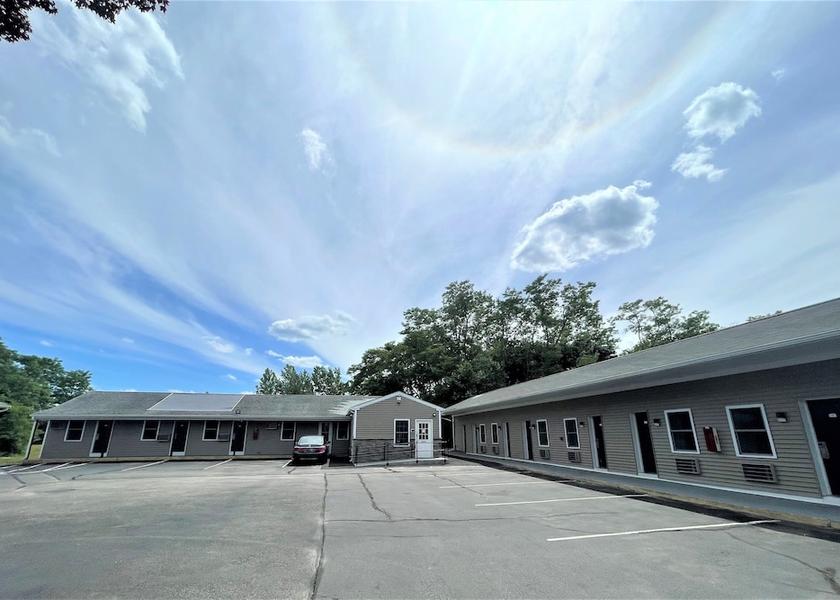 Massachusetts Seekonk Facade
