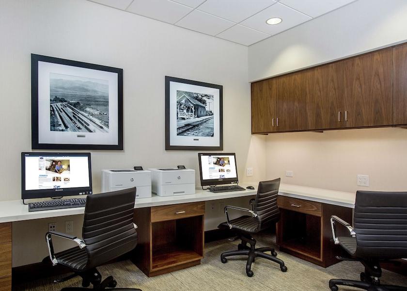 Hawaii Kapolei Business center