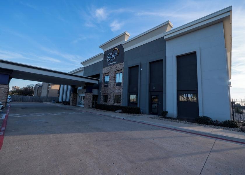 Texas Dallas Front of property