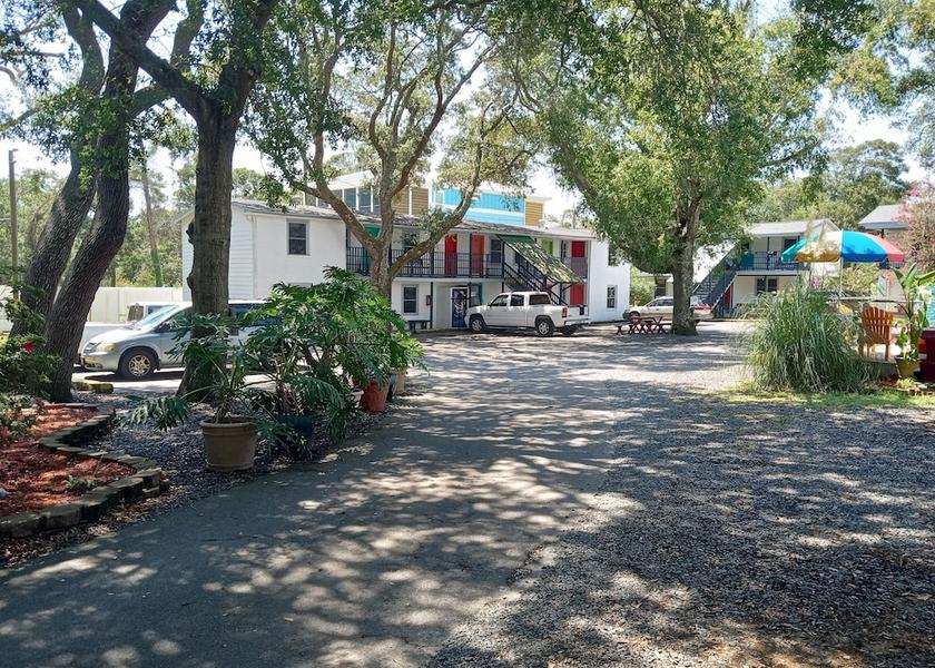 North Carolina Oak Island Property grounds
