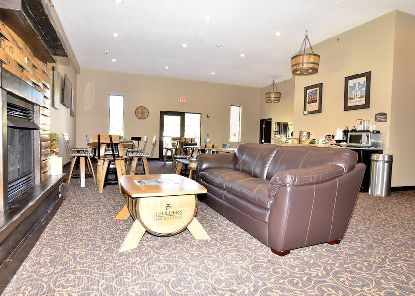 Iowa Manning Lobby sitting area