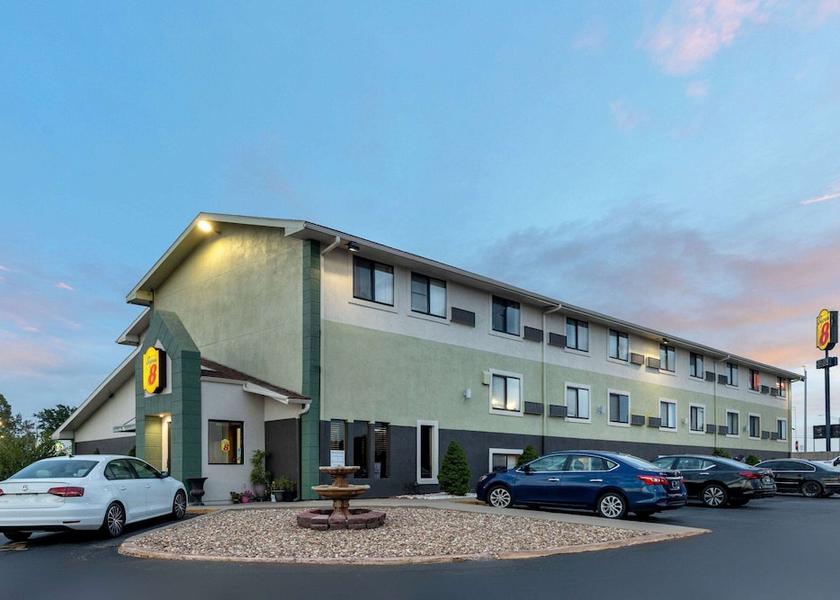 Missouri Kansas City Exterior Detail