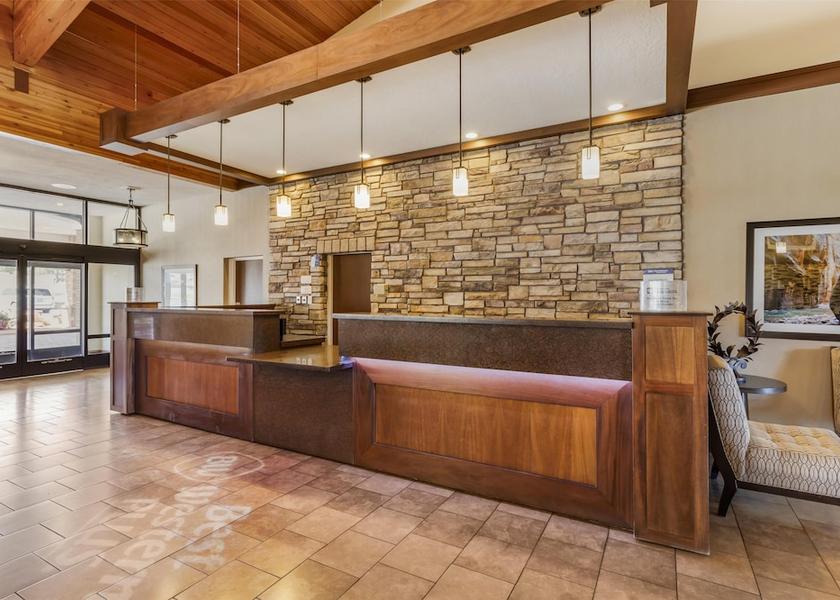 Utah Cedar City Lobby