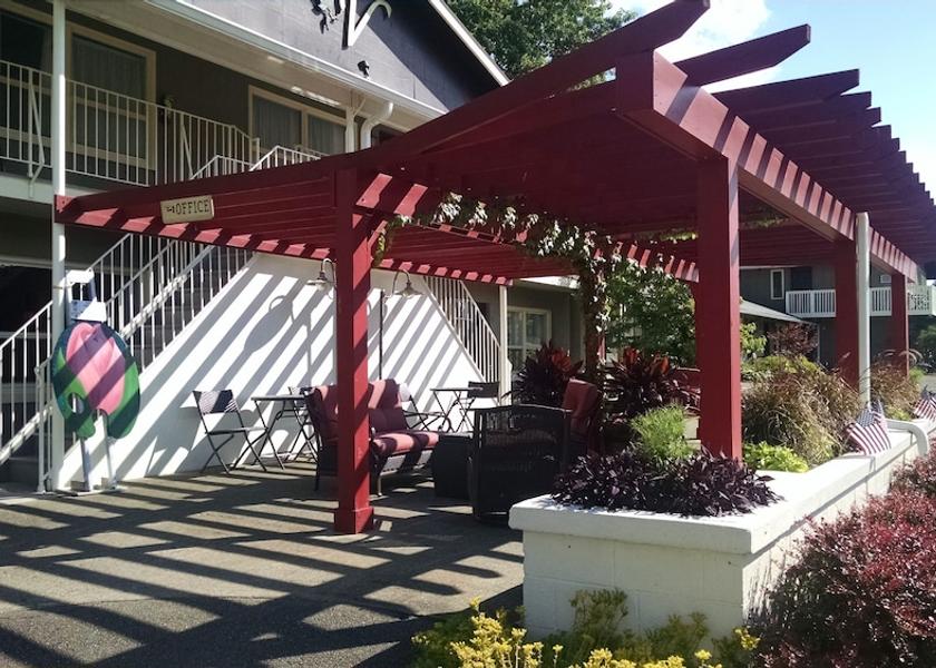 New York Hammondsport Exterior Detail