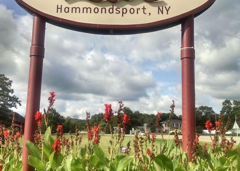 New York Hammondsport Exterior Detail