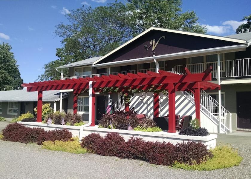 New York Hammondsport Facade