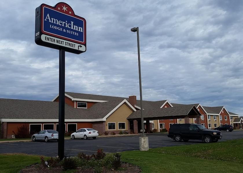 Wisconsin New London Exterior Detail