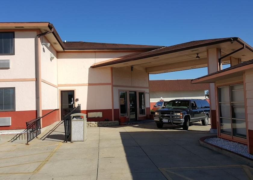 Illinois Gurnee Entrance
