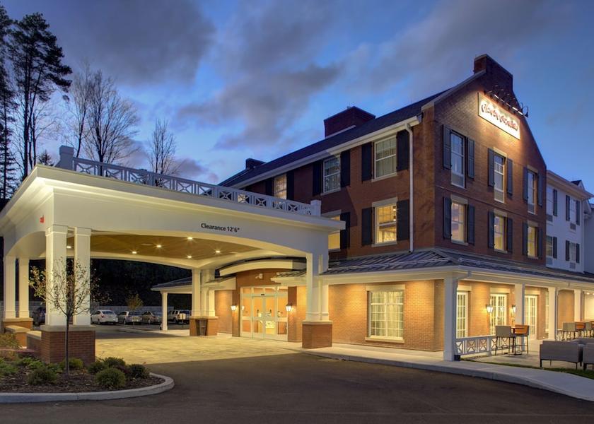 Vermont Manchester Center Exterior Detail