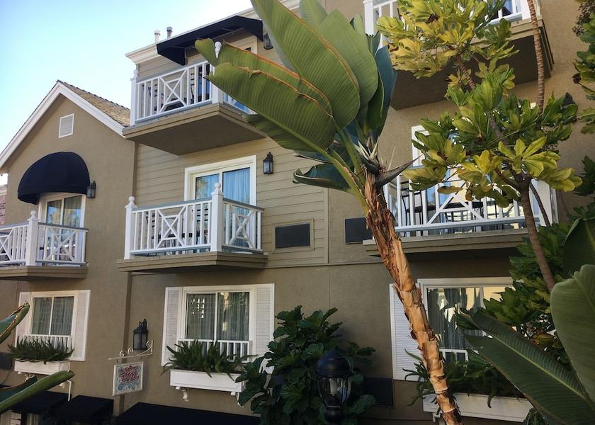 California Avalon Exterior Detail