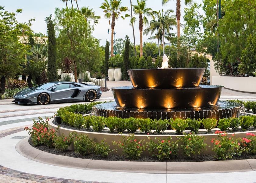 California Beverly Hills Fountain