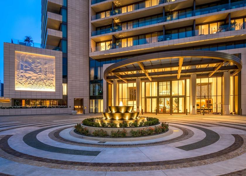 California Beverly Hills Exterior Detail