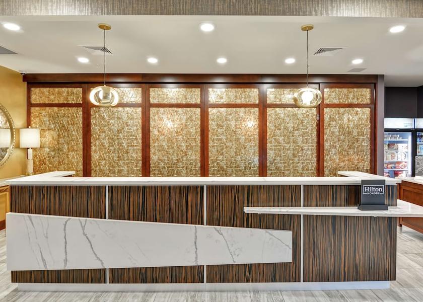 New York New Hartford Lobby