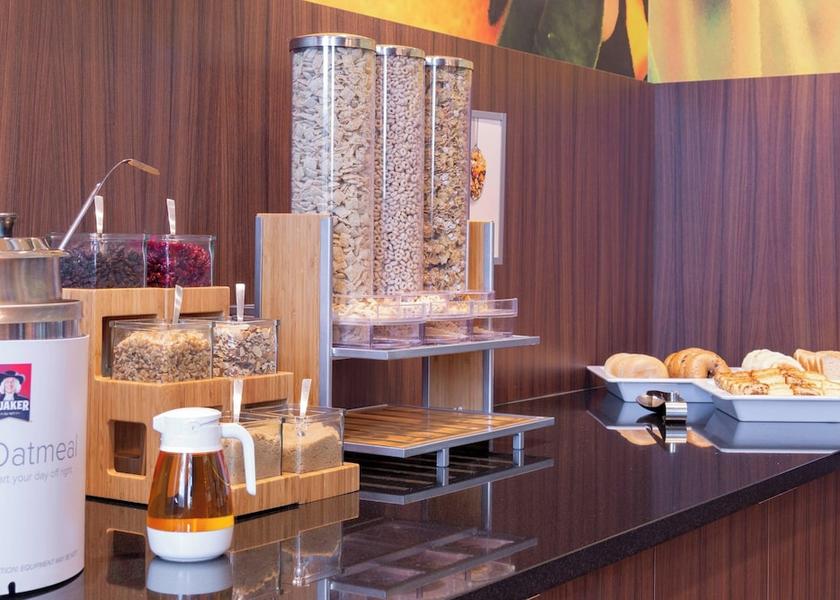 New York Fresh Meadows Breakfast buffet