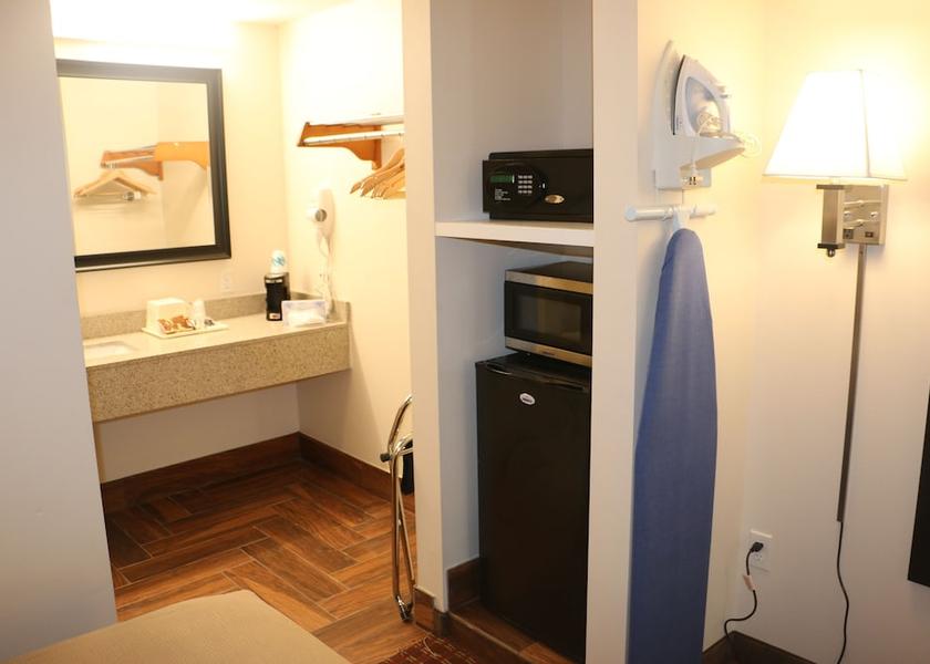 Louisiana Gonzales Room