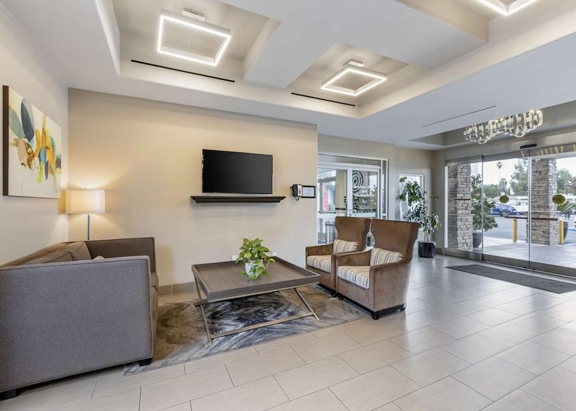 California Winnetka Lobby