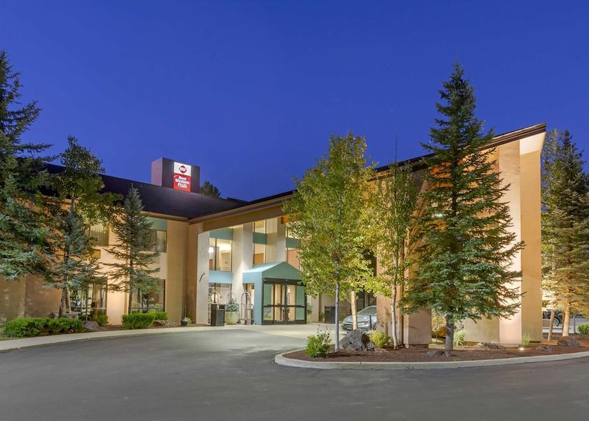 Arizona Williams Exterior Detail