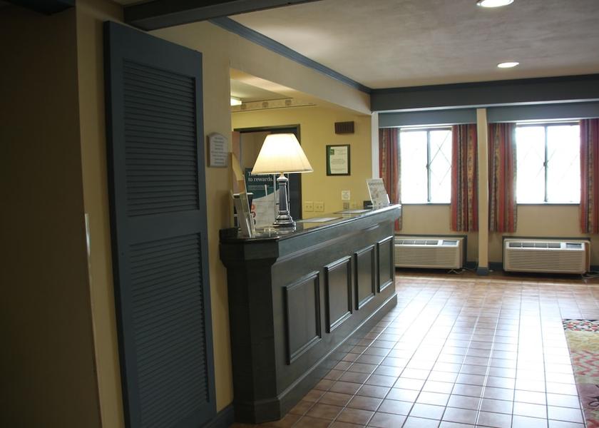 New York Cortland Lobby