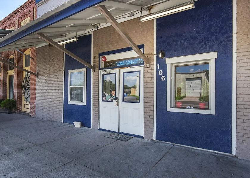 Texas Manor Entrance