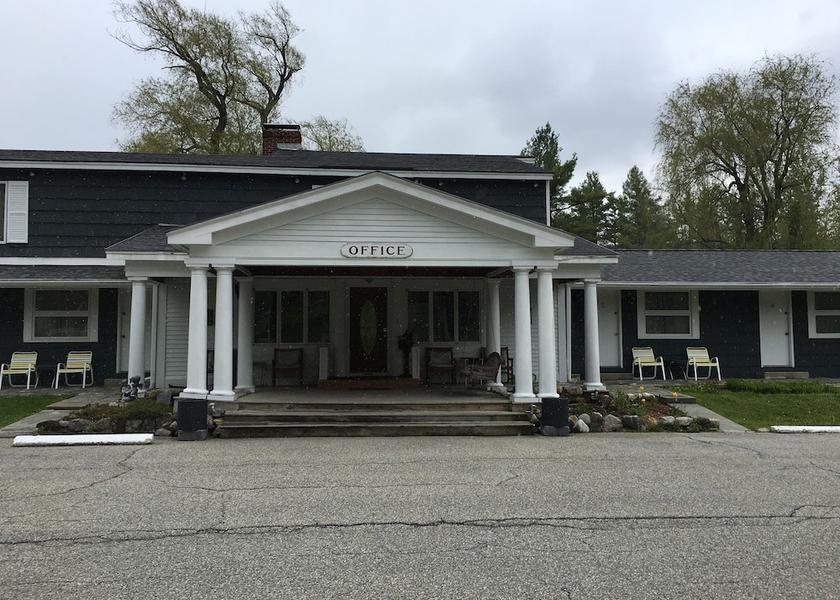 Vermont Manchester Center Front of property