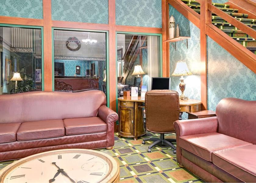 Wisconsin Hudson Lobby