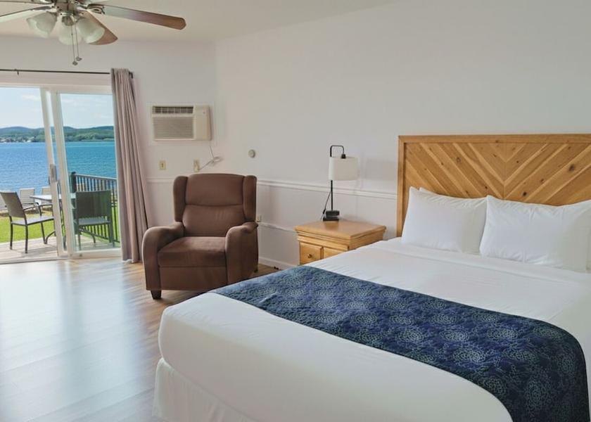 Michigan Traverse City Room