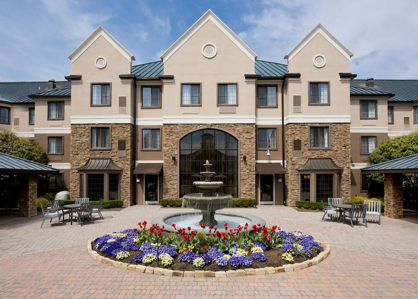 North Carolina Charlotte Courtyard