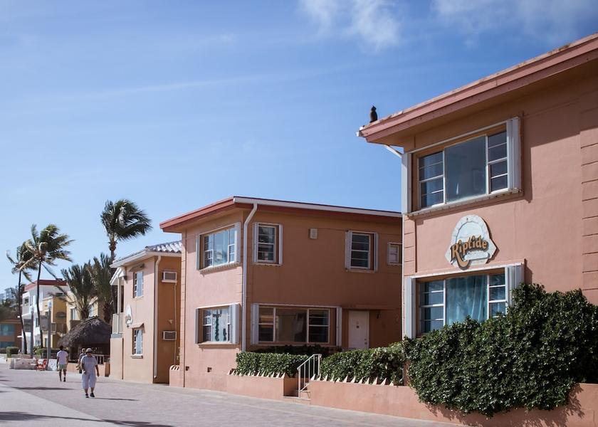 Florida Hollywood Street View