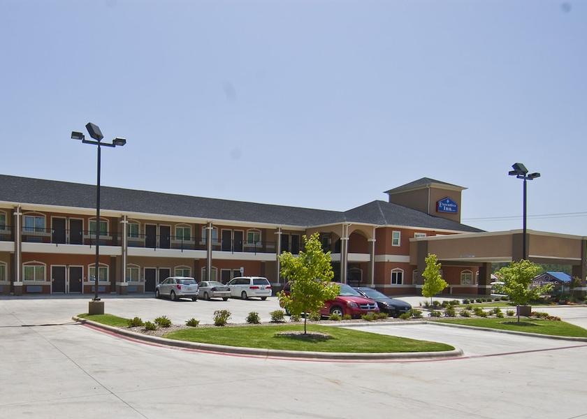 Texas Tyler Exterior Detail