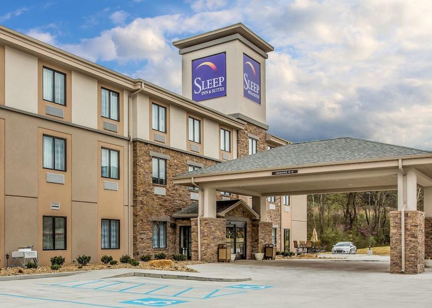 Tennessee Dayton Exterior Detail