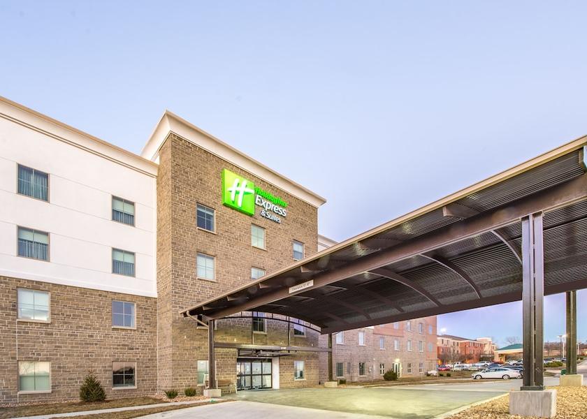 Kansas Shawnee Exterior Detail