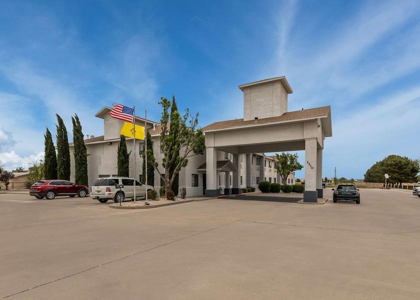 New Mexico Artesia Exterior Detail