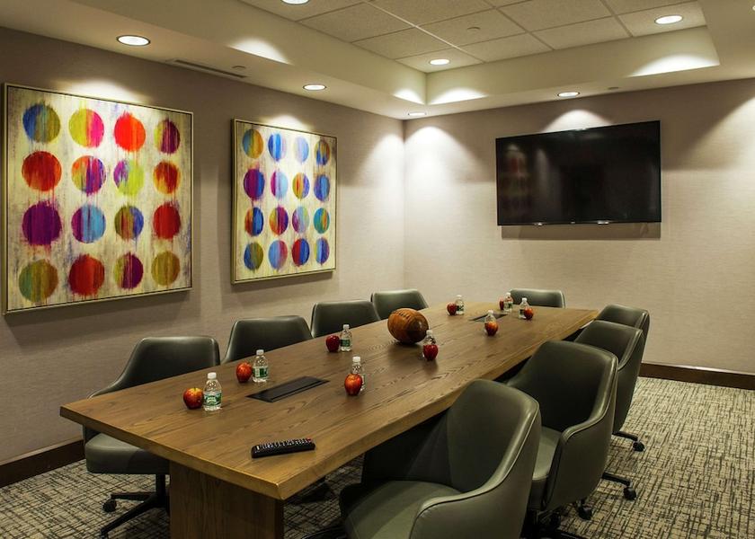 Massachusetts Foxboro Meeting Room