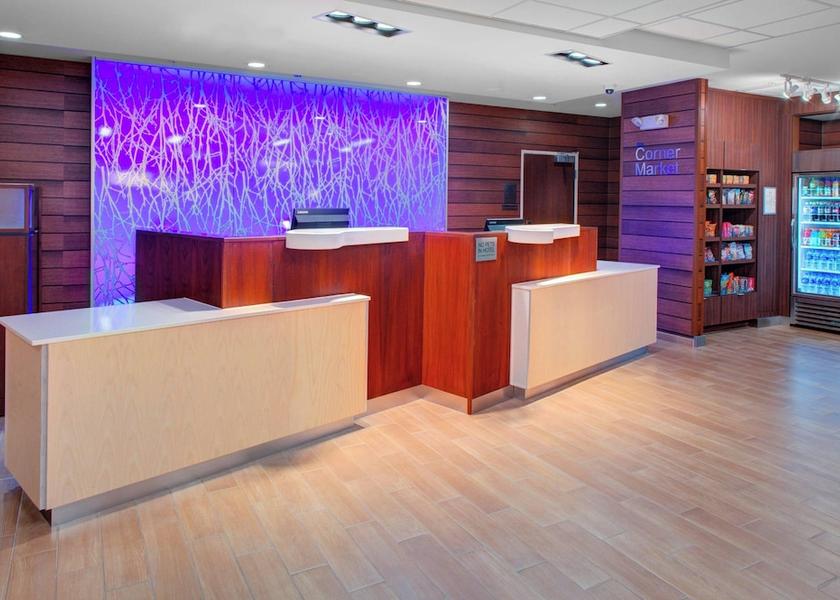 California Hollister Reception