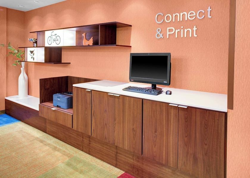 California Hollister Amenity