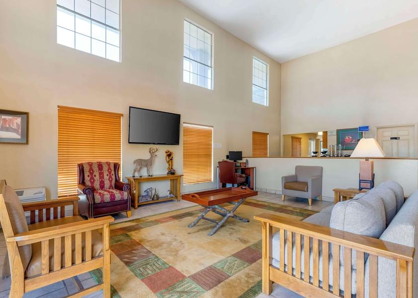 Texas Hallettsville Lobby