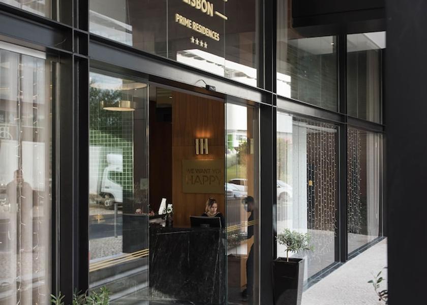  Lisbon Property entrance
